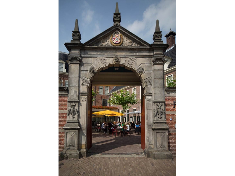 Ze mogen zich als Prinsenhof het beste hotel van Nederland 2015 noemen. En laten daarmee het prestigieuze Waldorf Astoria-hotel in Amsterdam als tweede achter zich en het even befaamde Het Arresthuis in Roermond als derde.